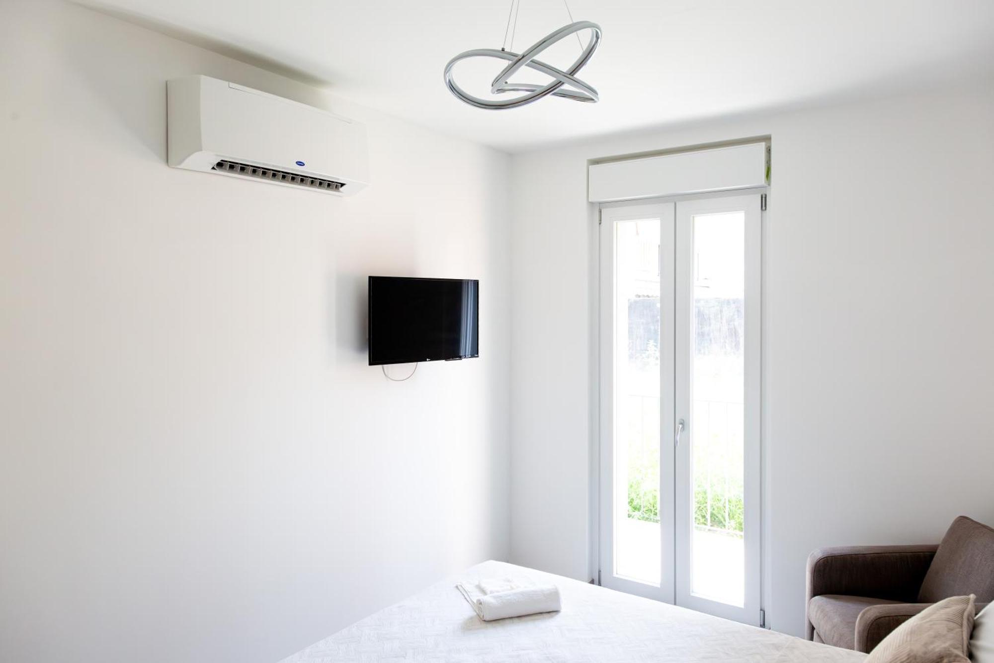 ホテル Residenza Elsa ドモドッソラ エクステリア 写真