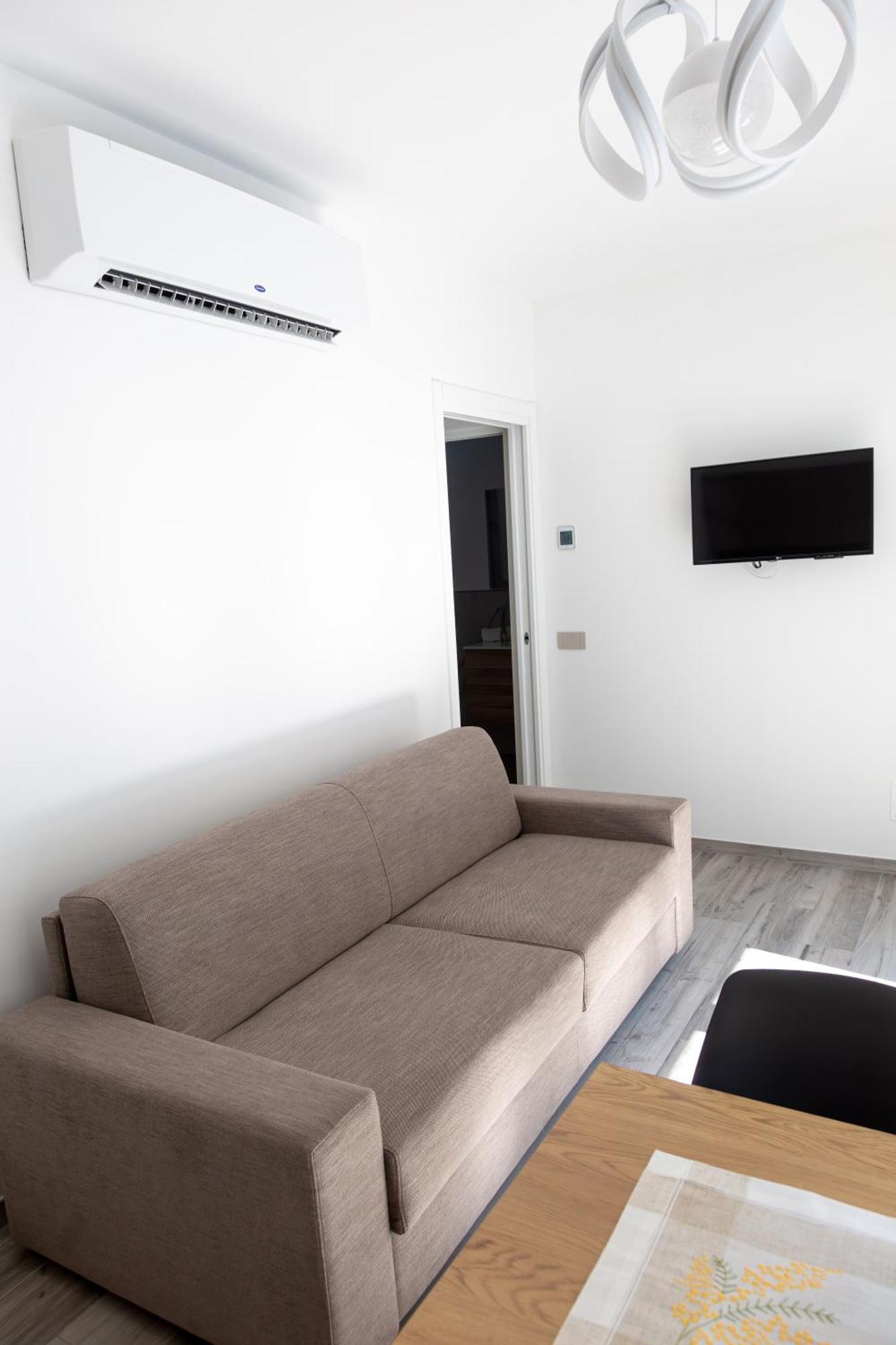 ホテル Residenza Elsa ドモドッソラ エクステリア 写真
